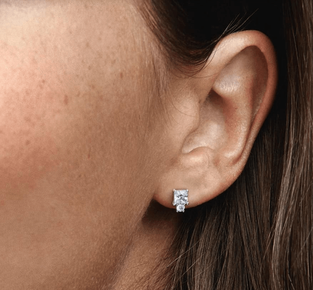 Boucles d'oreilles rondes et carrées étincelantes