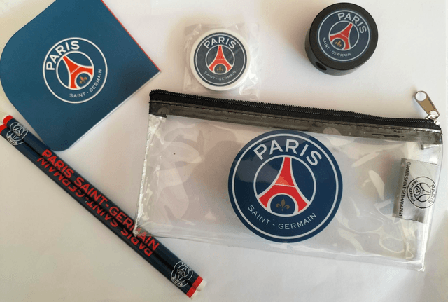 PSG Trousse  avec accessoires 