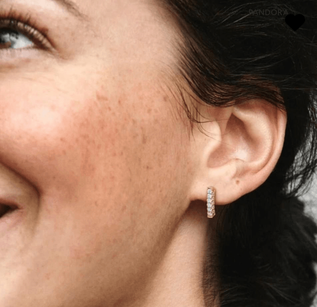 Clous d’Oreilles Pandora Timeless - Barre Pavée

