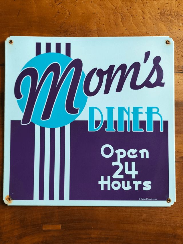 Plaque métal tôle épaisse / Mom&#039;s diner/ aspect vintage / occasion T.B.E