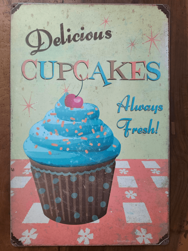 Plaque métal tôle épaisse grand format/ Cupcakes/ aspect vintage/ occasion T.B.E